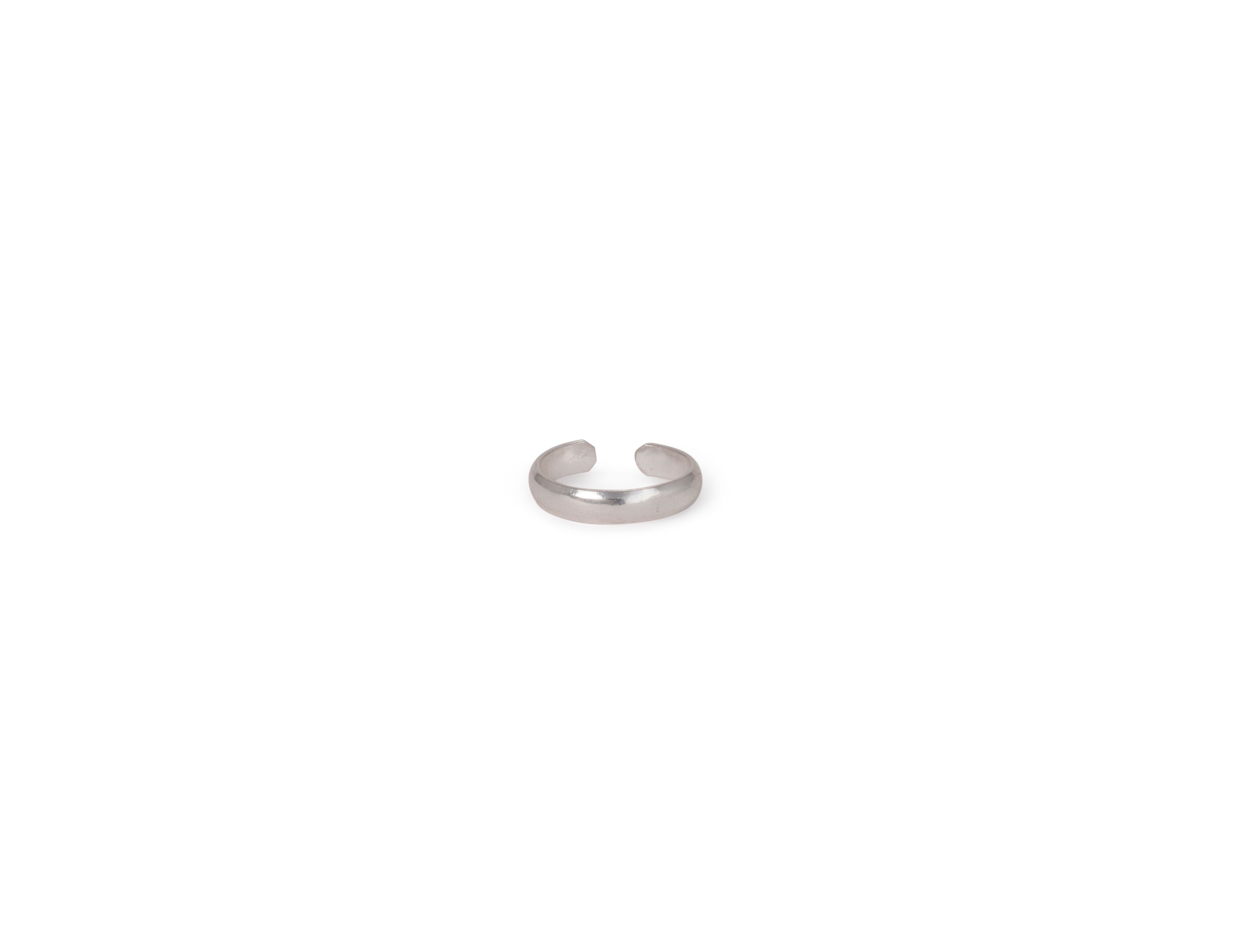 Sleek and simple rounded toe ring in silver